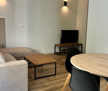 Location Appartement 2 pièces 33m² MARSEILLE 8ème - Photo 4