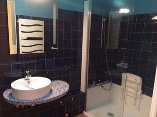 Location Appartement 4 pièces 88m² LES VANS 07140 - Photo 3