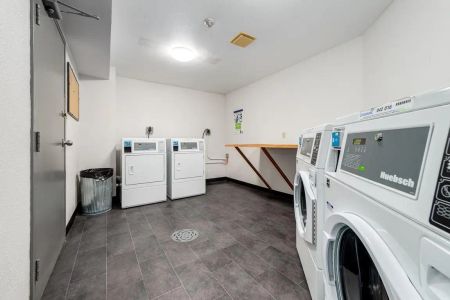 - 1 Bedroom at Reid Park Estates - Photo 3