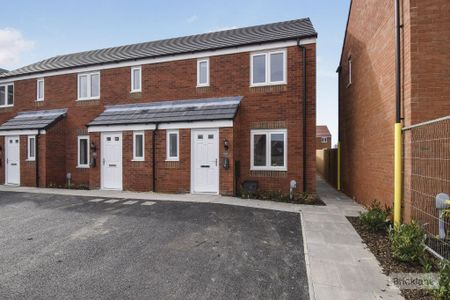 3 bedroom end of terrace house to rent - Photo 2