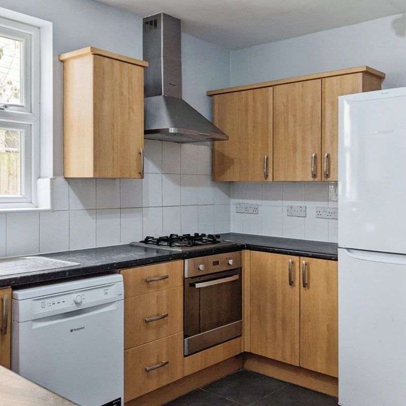 Pitcairn Road, MITCHAM - Photo 1