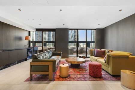 Space, Style & Convenience in the Heart of Southbank - Photo 3