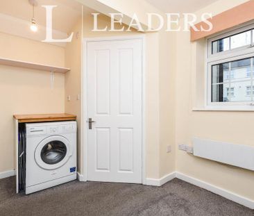 Studio to rent - Photo 5
