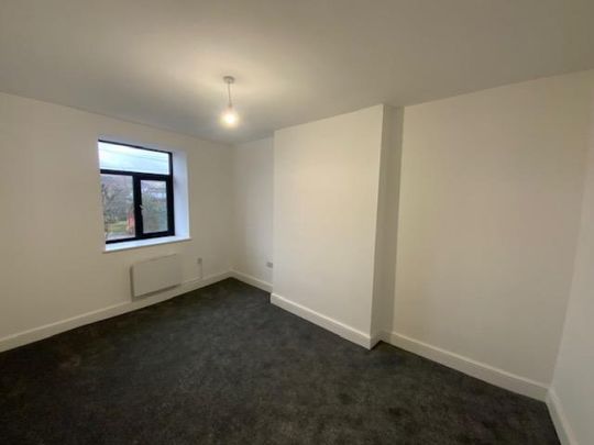 2 bedroom Flat To Let - Photo 1
