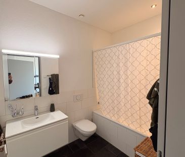2.5 Zimmer, 81 m², 1. Stock - Photo 1