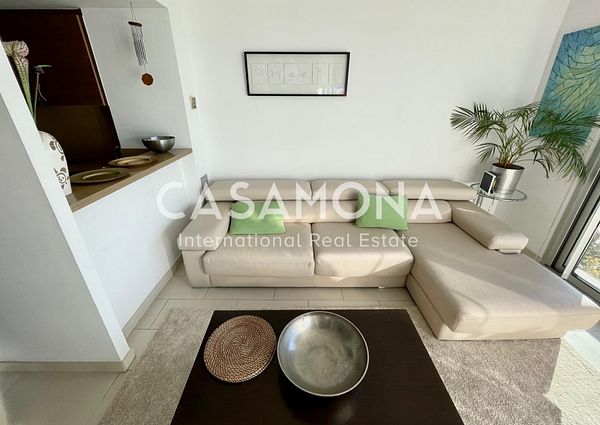 Amazing 1 Bedroom Penthouse with Views of Barcelona