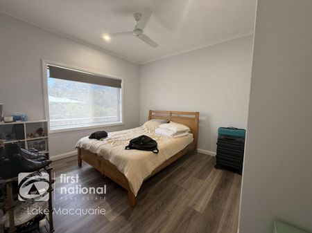 RENOVATED 3-BEDROOM HOME IN PRIME CHARLESTOWN LOCATION - Photo 4