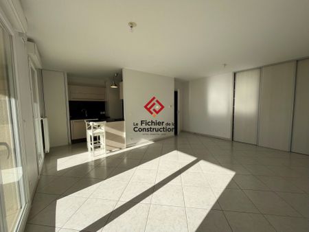 Location Appartement 3 pièces 71m² ST ISMIER 38330 - Photo 2