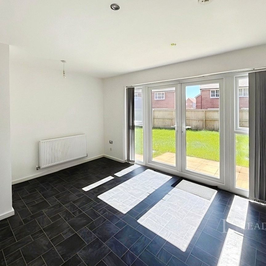 3 bedroom house to rent Kirkmanshulme Lane, Manchester, M18 - Photo 1
