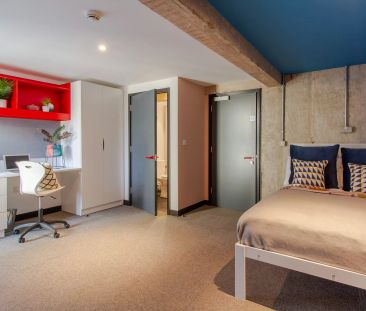 The Big Room - Photo 3