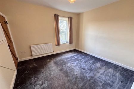 2 Bedroom Terraced Available Arranging tenancy - Photo 2