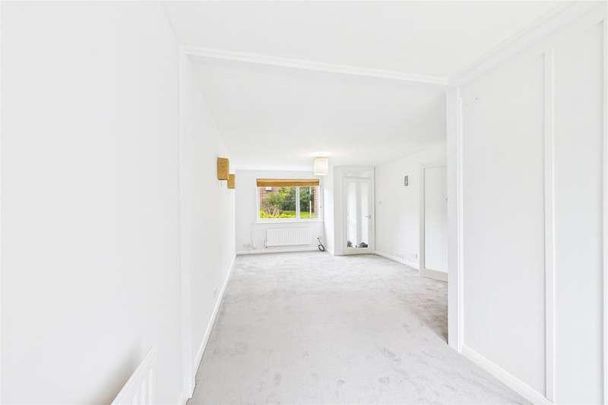 Fernley Court, Maidenhead, Berkshire, SL6 - Photo 1