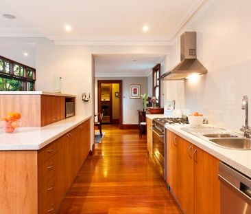 9 Jarocin Avenue, Glebe. - Photo 1