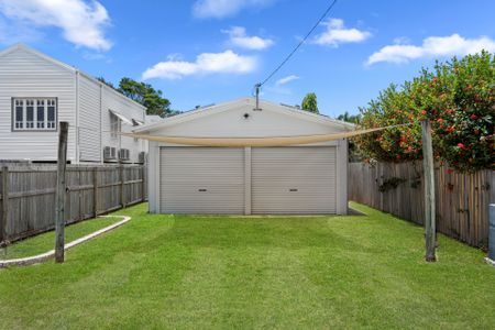 35 Carr Street, Hermit Park QLD 4812 - House For Rent | Domain - Photo 5