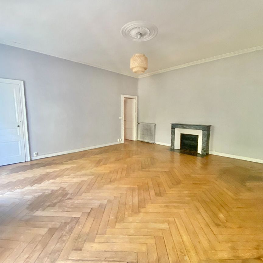 A Louer - Nantes Centre - Grand Appartement 6 Pièces De 175.24 M² - Photo 1