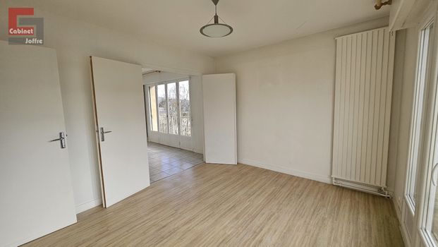 Location Appartement 3 pièces 63m² FONTAINEBLEAU 77300 - Photo 1