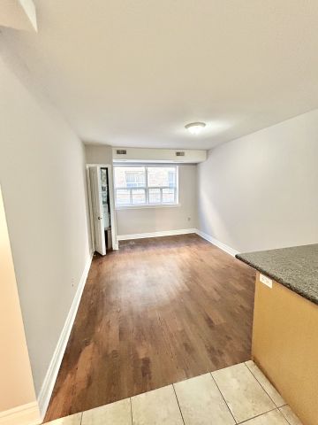 For Lease - 11 Thirty Third Street Unit# 104, Toronto, Ontario - Photo 4