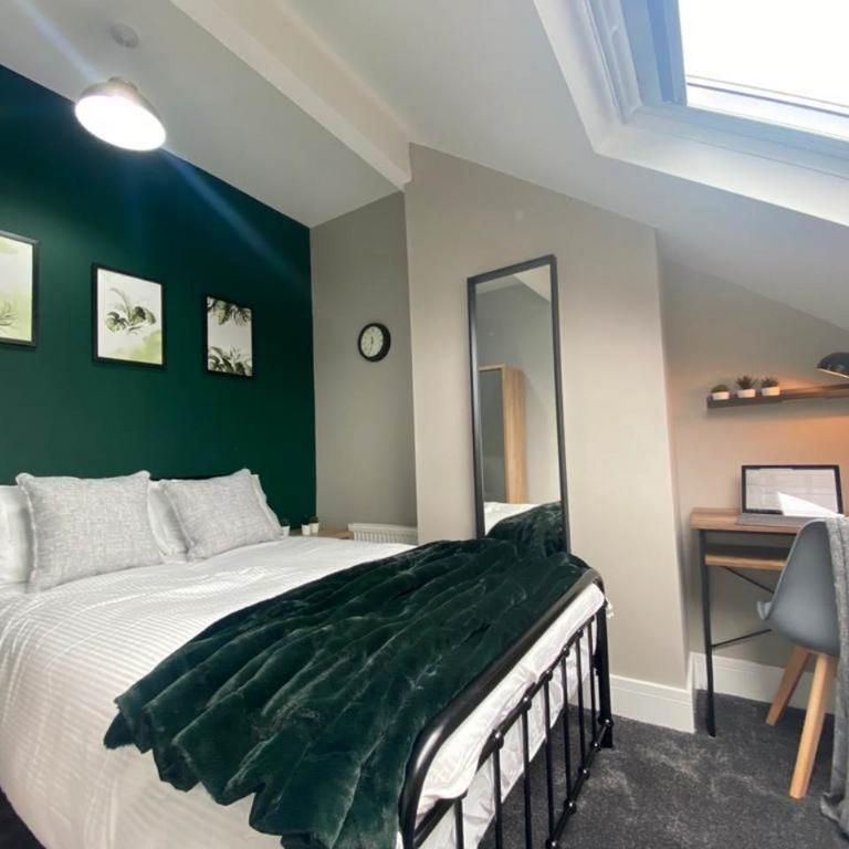 1 bedroom in a house share to rent - Photo 1