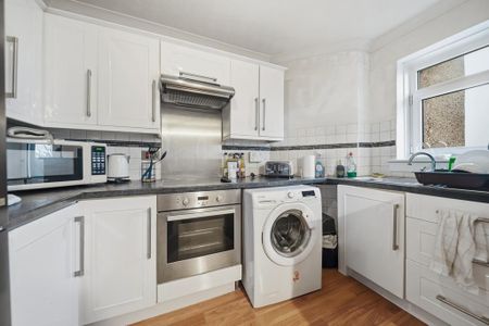 1 bedroom flat to rent - Photo 3