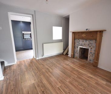 2 bedroom terraced house to rent - Photo 2