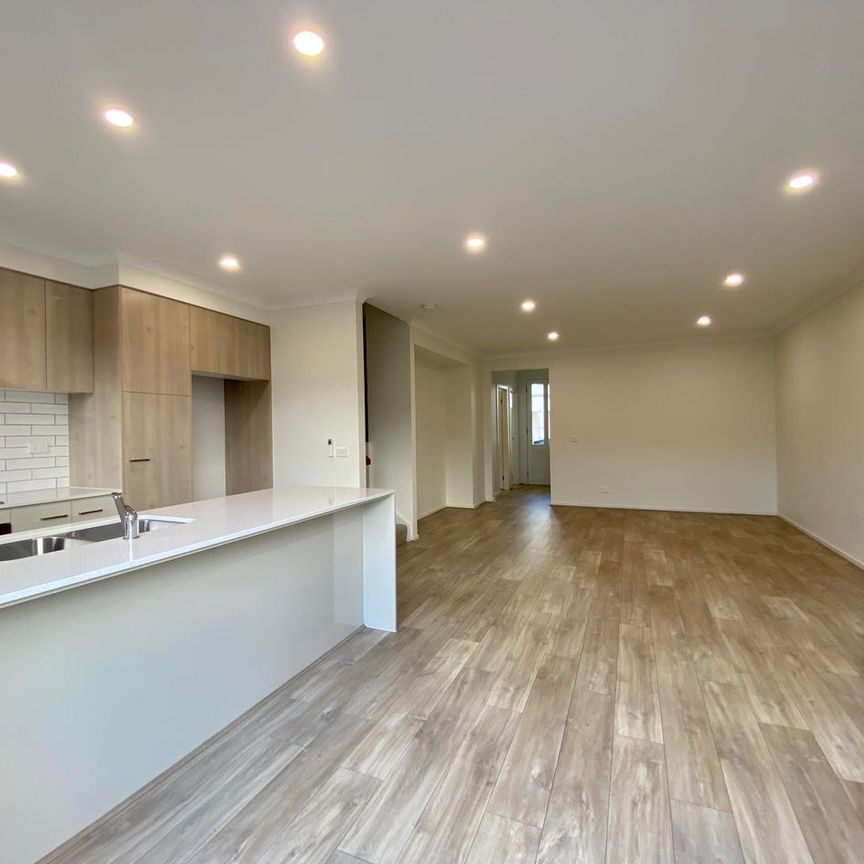 Townhouse in Central Warralily Location - Photo 1