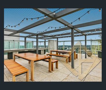 Sophisticated One-Bedroom plus study Oasis in West Village, Parramatta - Photo 5