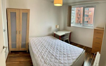 3 bedroom house of multiple occupation to rent - Photo 2