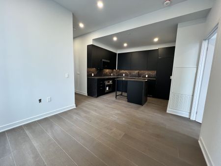 For Lease - 2920 Highway 7 Road Unit# 405, Vaughan, Ontario - Photo 4