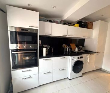 A LOUER - APPARTEMENT DE TYPE 2 - 30M² - CENTRE VILLE AIX EN PROVENCE - Photo 2