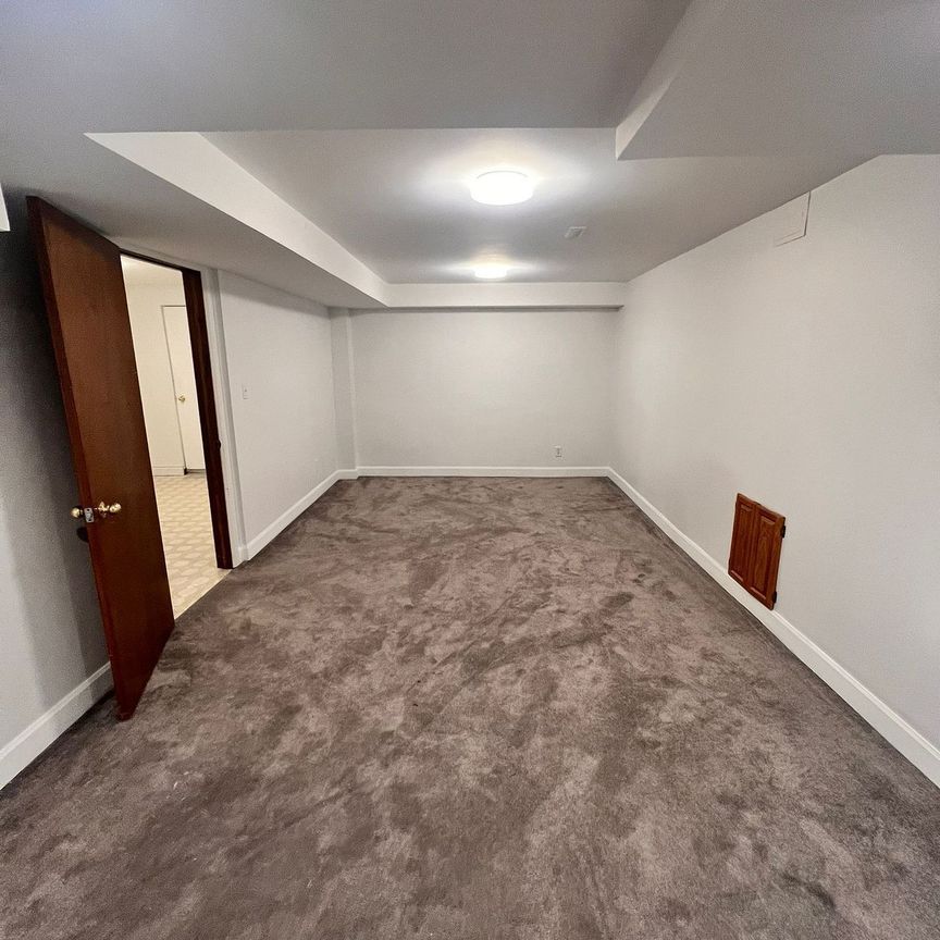 For Lease - 3448 Marmac (BSMNT) Crescent, Mississauga, Ontario - Photo 1