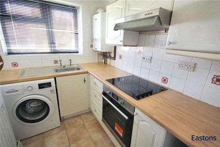 St. Leonards Road, Epsom, Surrey, KT18 - Photo 2