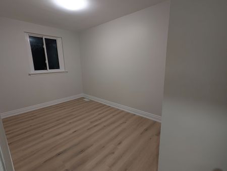 For Lease - 198 Cherrywood Drive, Newmarket, Ontario - Photo 5