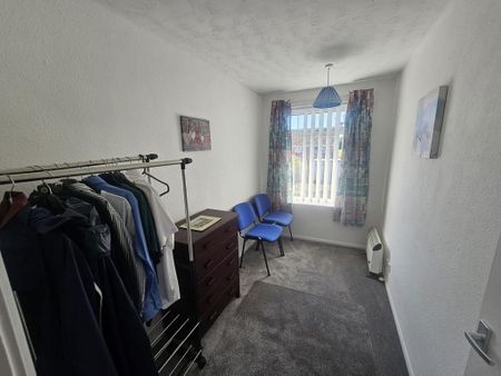 2 bedroom flat to rent - Photo 4