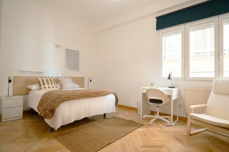 Calle de Joaquín María López, Madrid, Community of Madrid 28015 - Photo 2