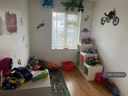 4 bedroom terraced house to rent - Photo 2