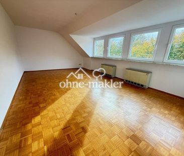 Helle 2‑Zimmer‑Dachgeschosswohnung mit Parkett in Bestlage – Essen‑... - Photo 1