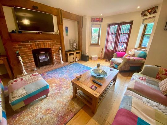 4 bedroom detached house to rent - Photo 1