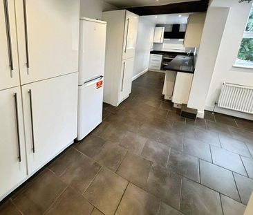 3 bedroom semi-detached house to rent - Photo 5
