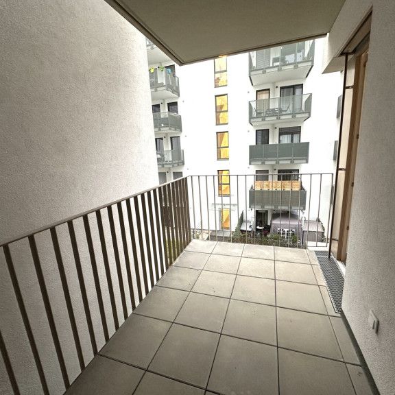 Moderne 2 Zi Wohnung mit Balkon - JETZT 1 Monat mietzinsfreie Zeit! (nahe U1) - Photo 1
