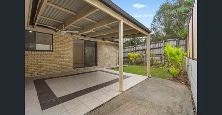 Spacious Family Home in the Central Location! - Photo 4