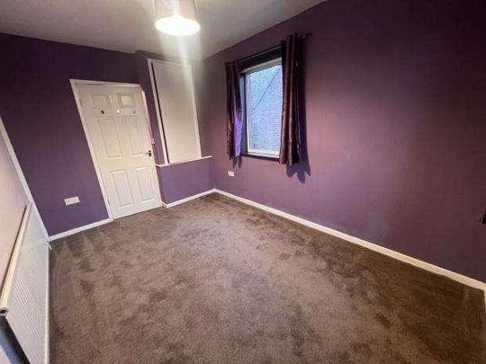 Knowles Avenue, Bradford, BD4 - Photo 1