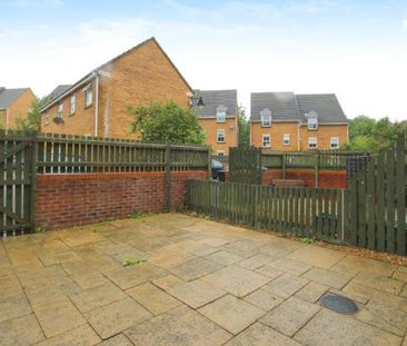 A large four double bedroom student house, offered on a furnished b... - Photo 2