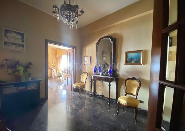 Casa a Messina in Viale della Libertà 219, Messina, Libertà