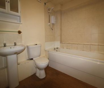 2 Bedroom Apartment To Let - Photo 1