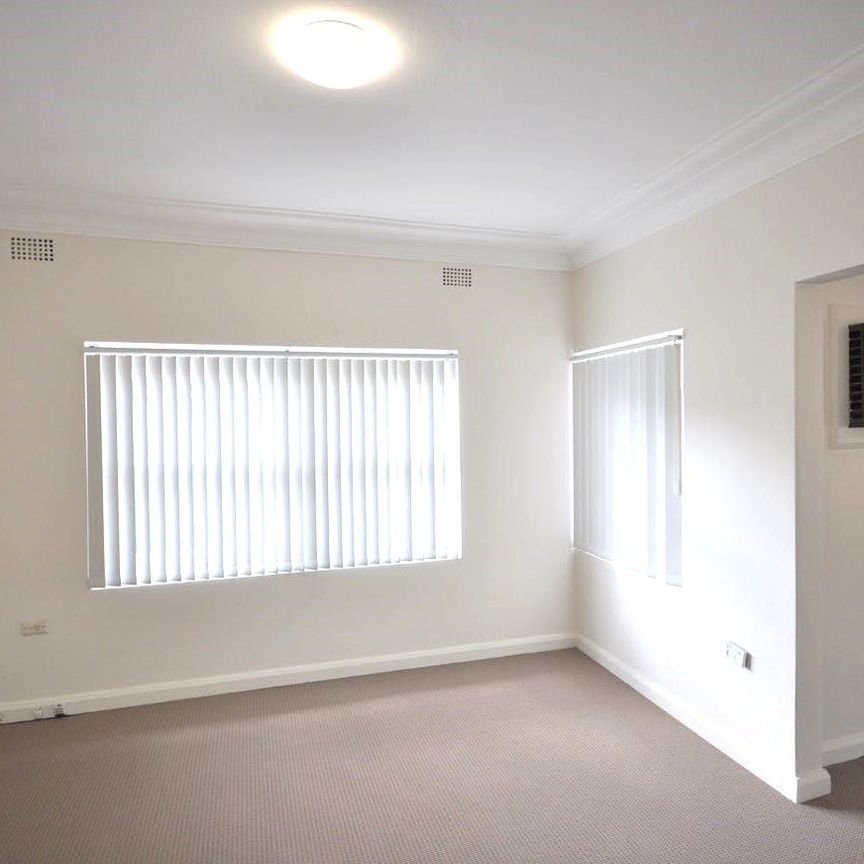 SPACIOUS FAMILY HOME - Photo 1