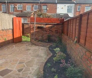 Ladysmith Street, Stockport, SK3 - Photo 2