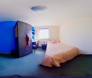 Deluxe En-Suite, London House - Photo 6