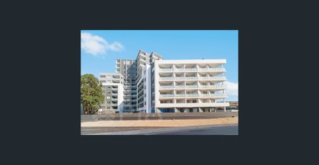 Modern 1 bedroom apartment close to amenities for lease - Photo 3