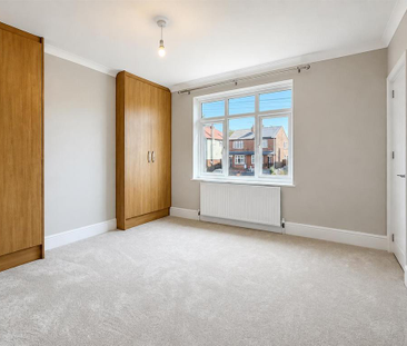 3 bedroom semi-detached house to rent - Photo 6
