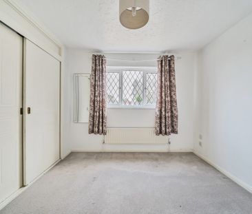 4 Bedroom House - Highclere Way, Chandler’s Ford - Photo 1